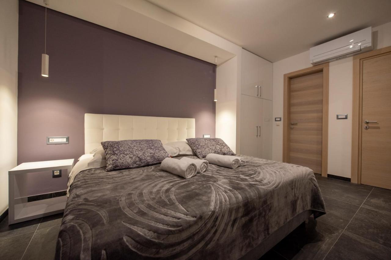Bed & Breakfast Pino Podstrana Esterno foto