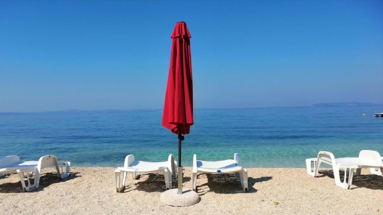Bed & Breakfast Pino Podstrana Esterno foto