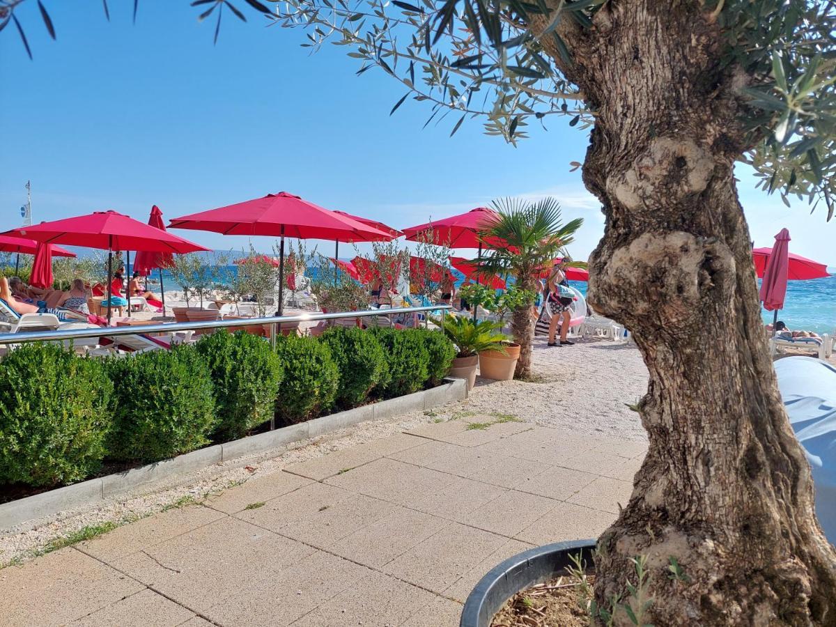 Bed & Breakfast Pino Podstrana Esterno foto